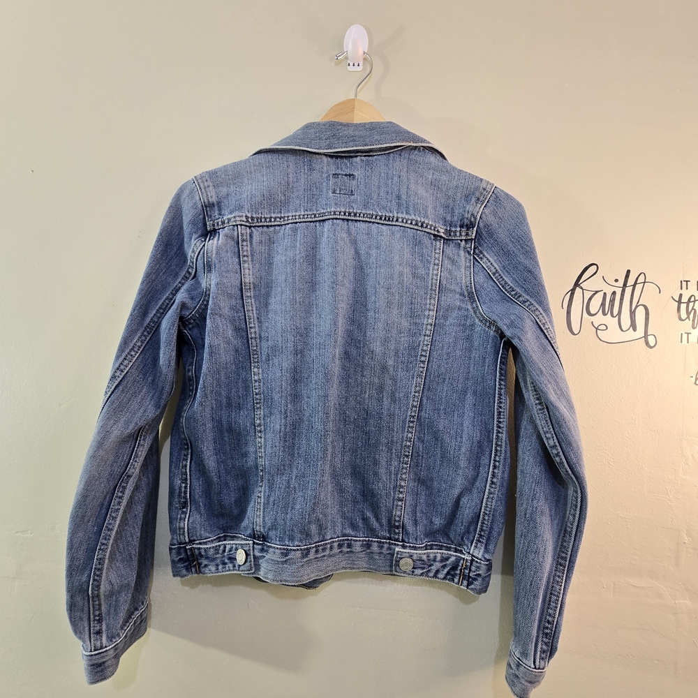 GAP Denim Jacket – Size XS – Classic Blue Jean Jacket - Picture 5 of 9